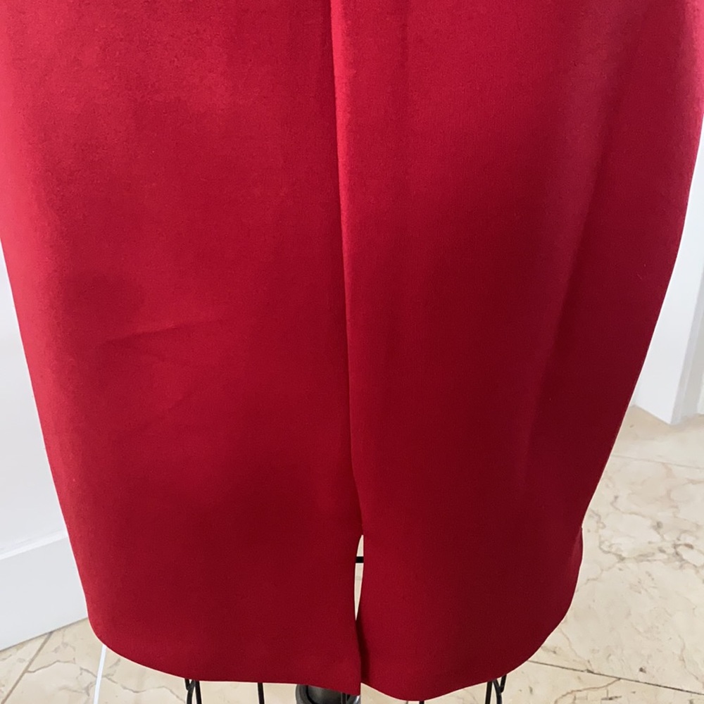 RED DRESS - Picture 5 of 10